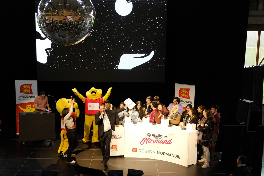 Mise en œuvre de la soirée Normandie Welcome Day au Wip à Caen en 2022.