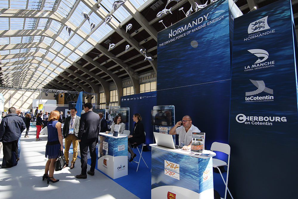 Réalisation du stand ONEM à la Cité de la Mer à Cherbourg en 2018.