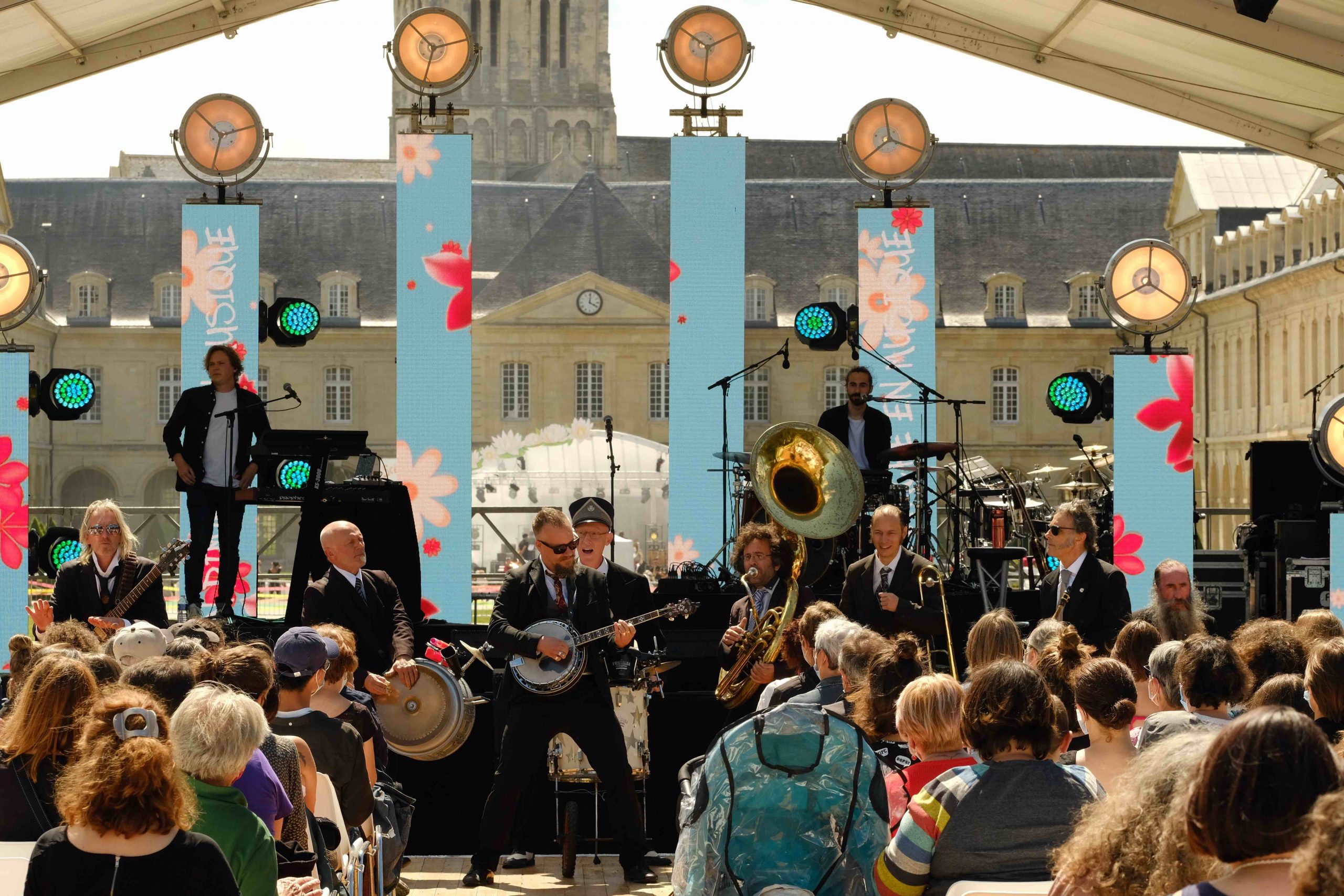 participative, opérationnel, réceptive, logistiques, réactivité, structure événementielle, hôtesses d'accueil, chef de projet évènementiel